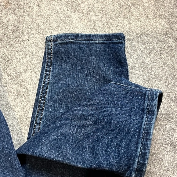 Hollister  Mid Rise Super Skinny, 29. - Picture 3 of 10